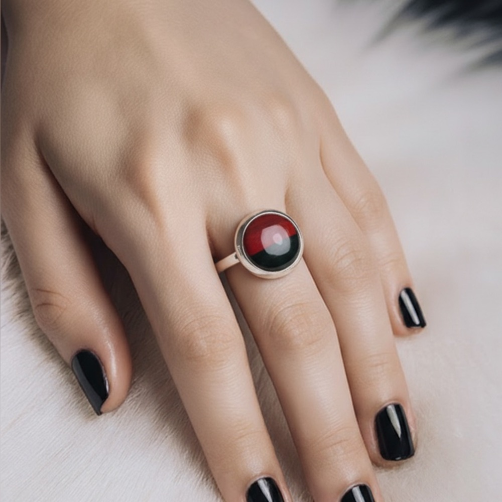 Bloodstone Ring - Picture 3 of 15